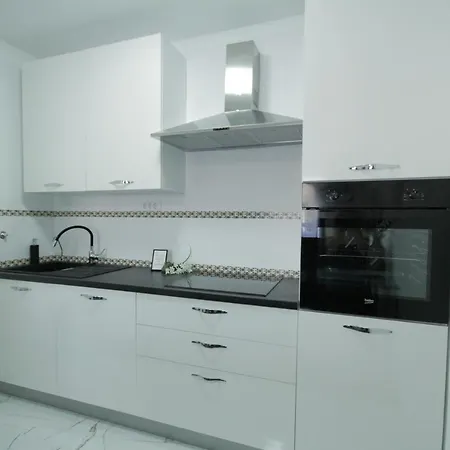 Dany Near The Sea With Three Bedrooms Pula