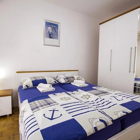 Dany Near The Sea With Three Bedrooms * Pula