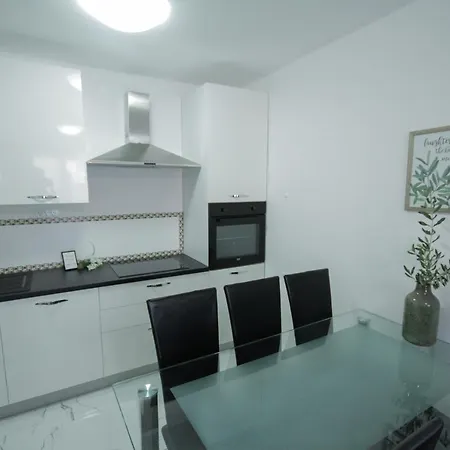 Apartment Dany Near The Sea With Three Bedrooms